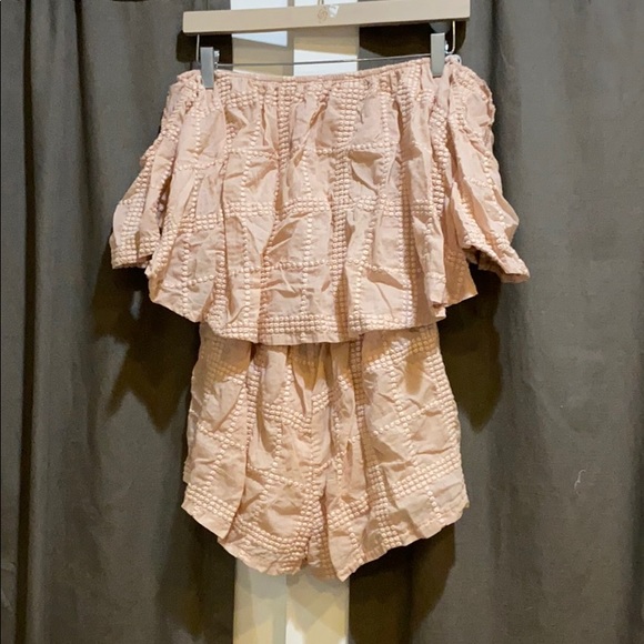 Peach OTS Romper - Picture 1 of 2
